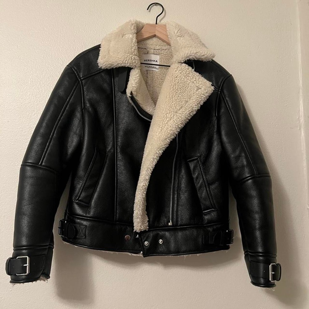 Bershka black leather jacket with cream fur lining, size XS